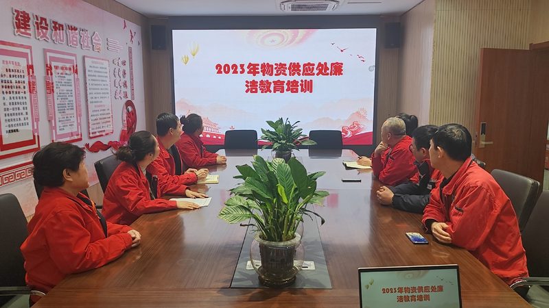 叉车证与挖掘机证：通用范围与区别解析